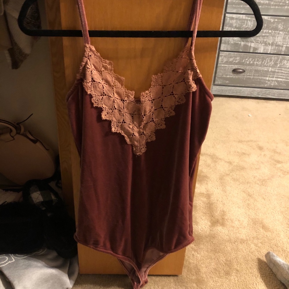 Valves/ lace body suit